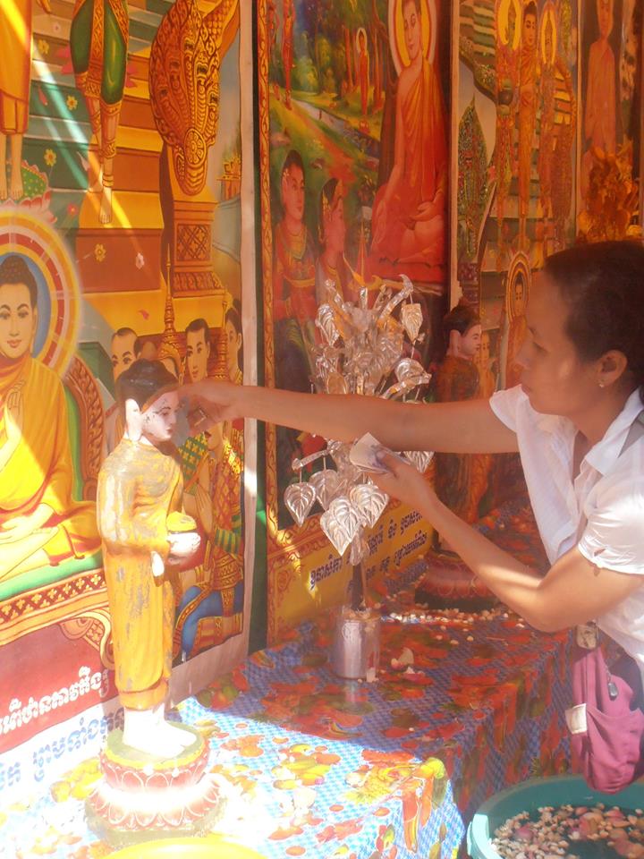 Small monetary offerings are also made at Pchum Ben