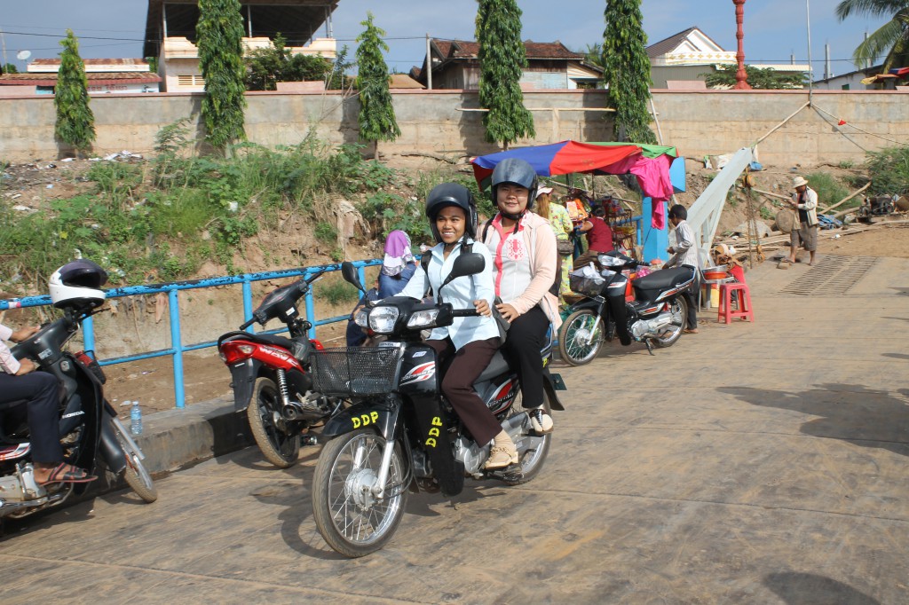 Ferry across the river to teach sign language