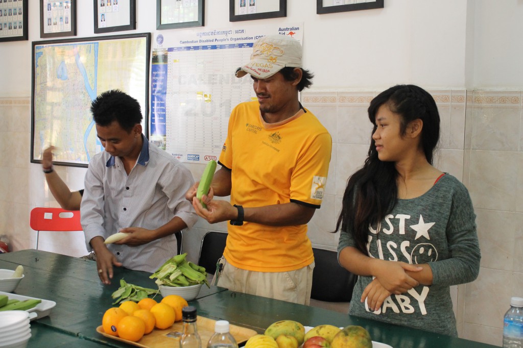 Preparing a fruit salad